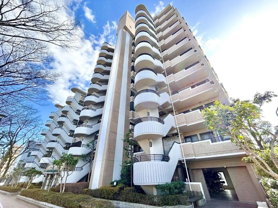 3LDK apartment in Fujisawa, Kanagawa - Photo 1