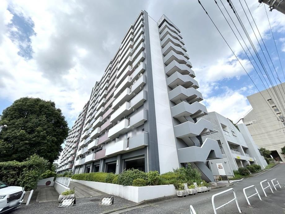 2LDK apartment in Iruma, Saitama - Photo 1