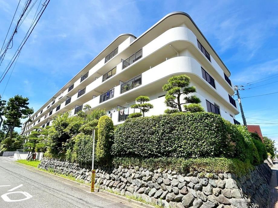 3LDK apartment in Hiratsuka, Kanagawa - Photo 1