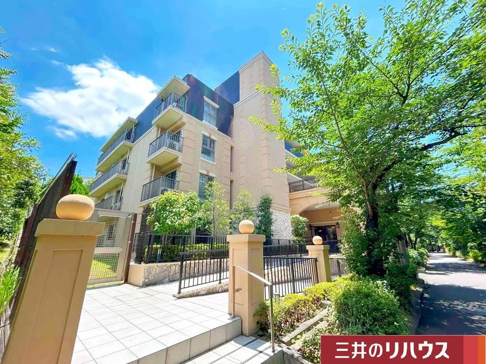 3LDK apartment in Hachioji, Tokyo - Photo 1