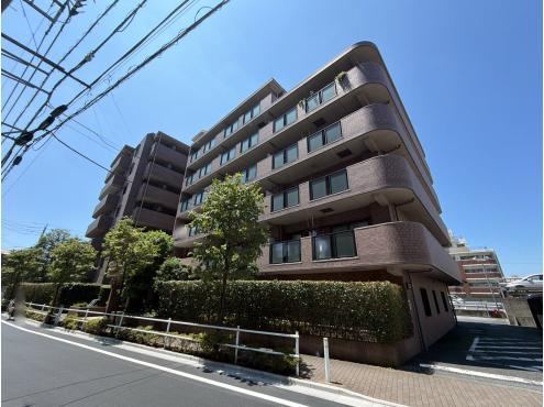 3LDK apartment in Itabashi Ward, Tokyo - Photo 1