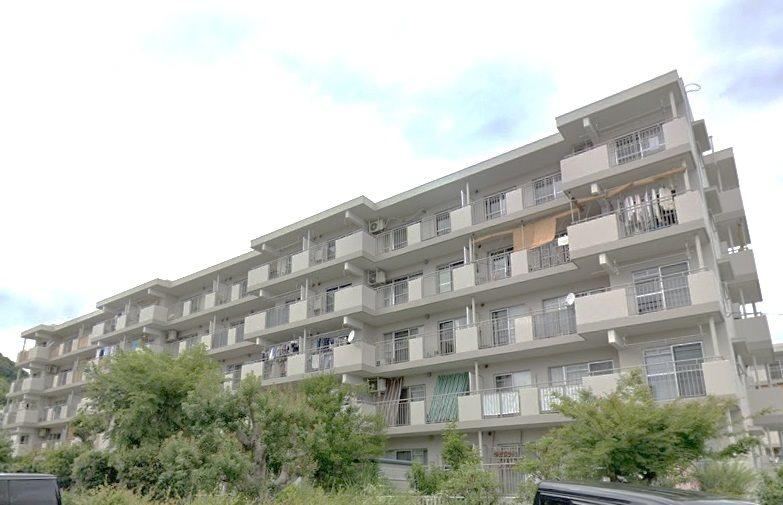 3LDK apartment in Shimamoto, Mishima District, Osaka - Photo 1