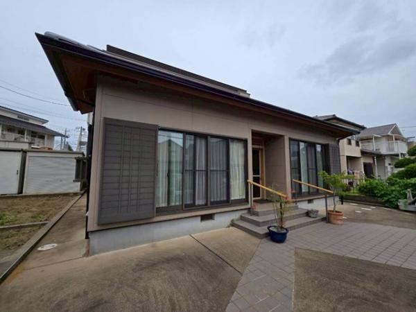 3LDK+2S house in Ushiku, Ibaraki - Photo 1