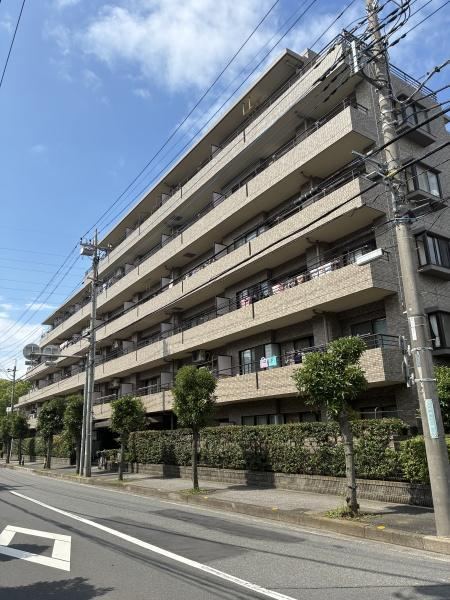 3LDK apartment in Warabi, Saitama - Photo 1