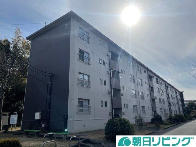2LDK apartment in Midori Ward, Yokohama, Kanagawa - Photo 1