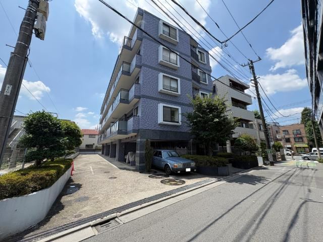 3LDK apartment in Suginami Ward, Tokyo - Photo 1