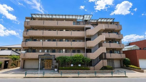 3LDK apartment in Higashimurayama, Tokyo - Photo 1