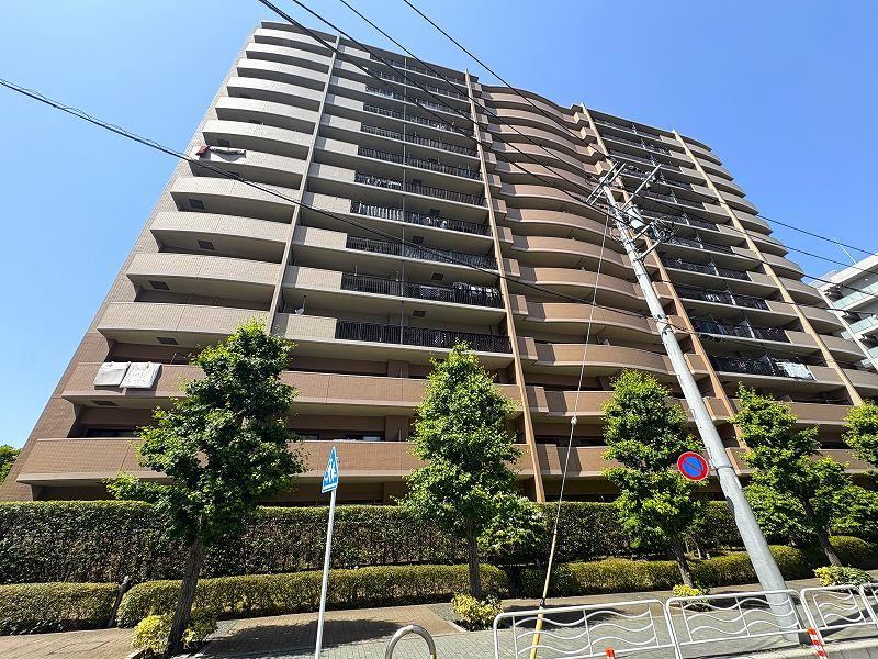 3LDK apartment in Koto Ward, Tokyo - Photo 1