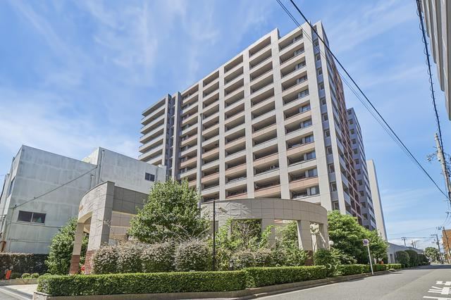3LDK apartment in Hiratsuka, Kanagawa - Photo 1