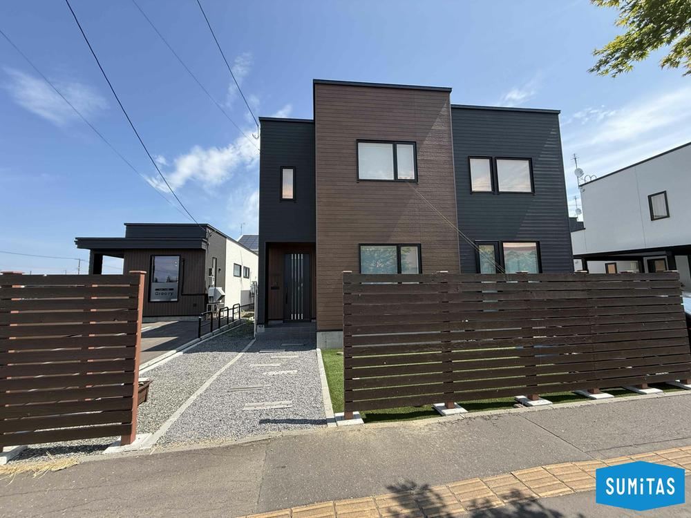 4LDK house in Higashi Ward, Sapporo, Hokkaido - Photo 1