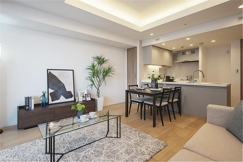 2LDK apartment in Minato Ward, Tokyo - Photo 1