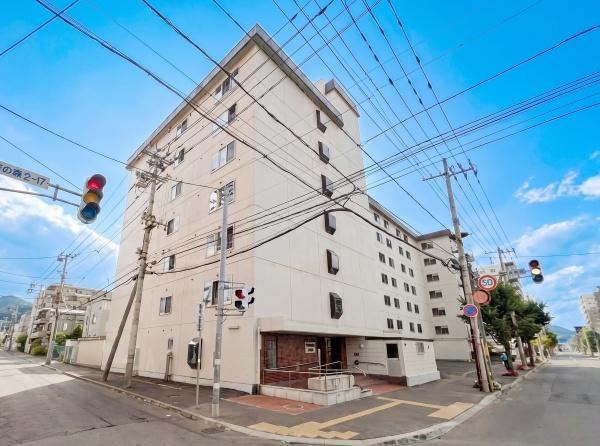 3LDK apartment in Chuo Ward, Sapporo, Hokkaido - Photo 1
