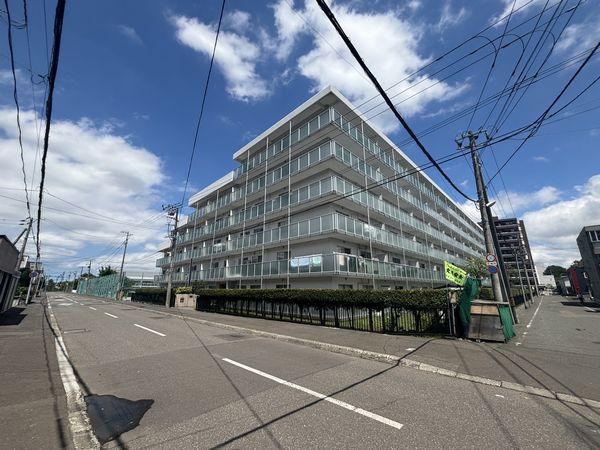 3LDK apartment in Minami Ward, Sapporo, Hokkaido - Photo 1