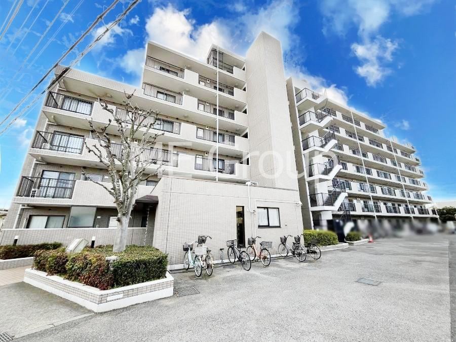 3LDK apartment in Funabashi, Chiba - Photo 1