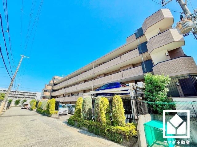 3LDK apartment in Nishinomiya, Hyogo - Photo 1