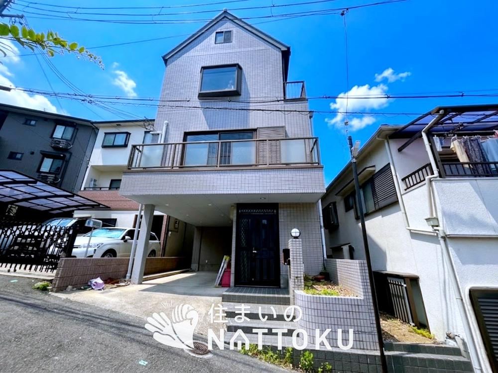5LDK house in Hirakata, Osaka - Photo 1