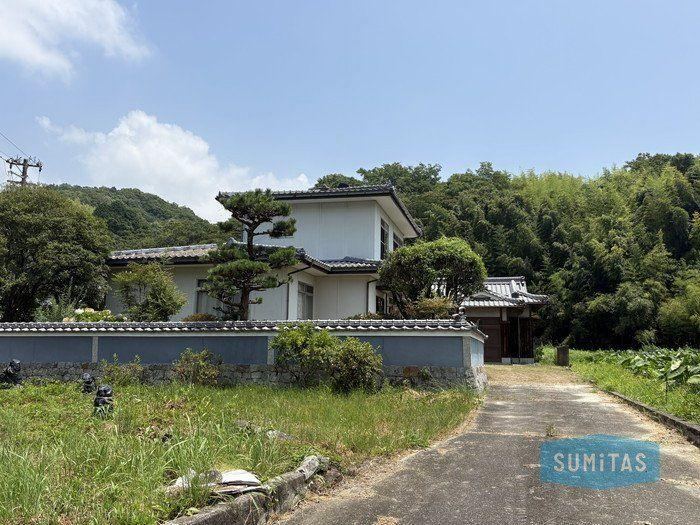 6DK house in Matsuyama, Ehime - Photo 1