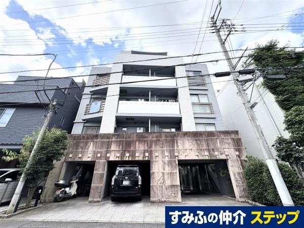 2DK apartment in Meguro Ward, Tokyo - Photo 1