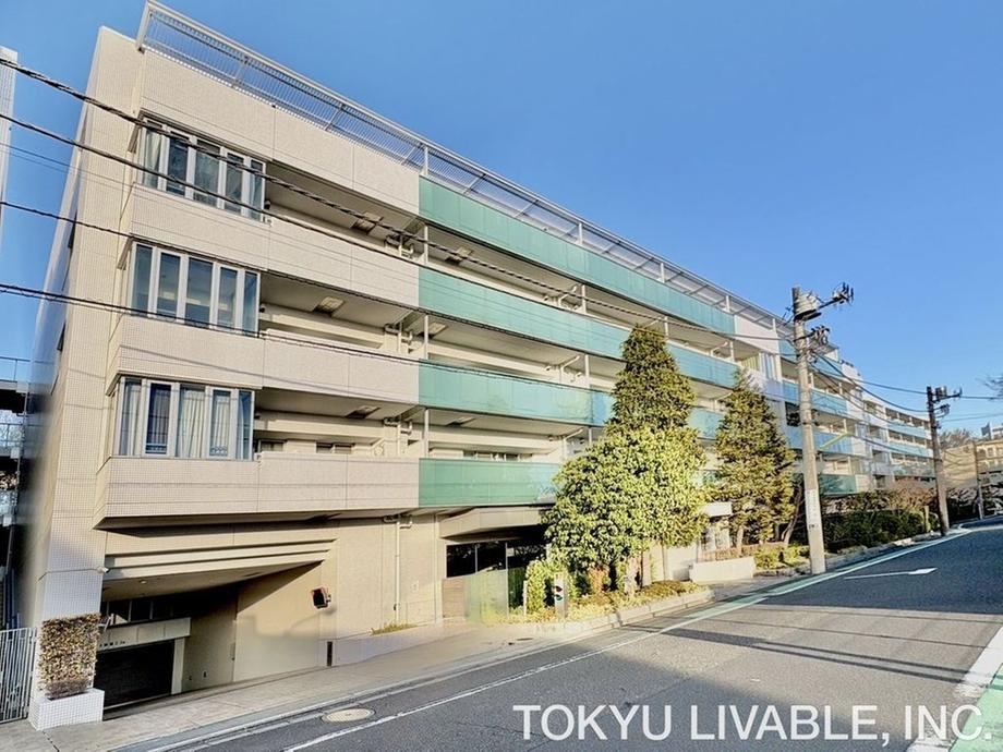 3LDK apartment in Setagaya Ward, Tokyo - Photo 1