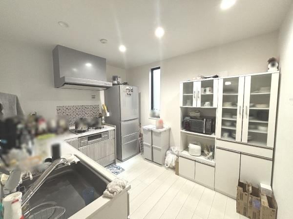 2LDK+2S house in Taisho Ward, Osaka - Photo 1