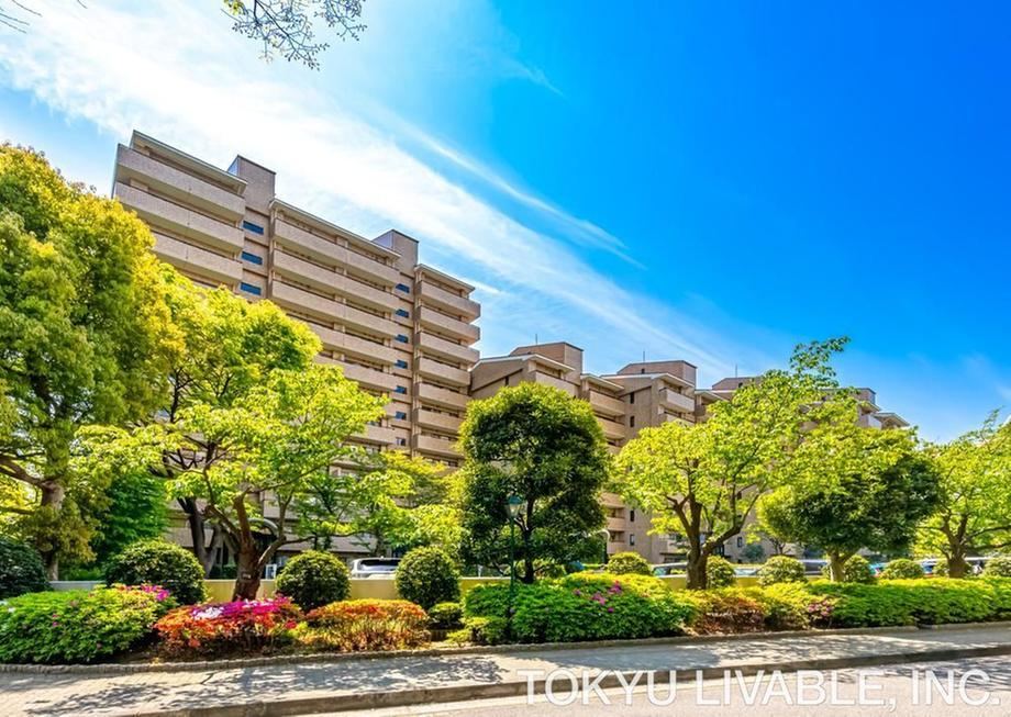 4LDK apartment in Naka Ward, Yokohama, Kanagawa - Photo 1