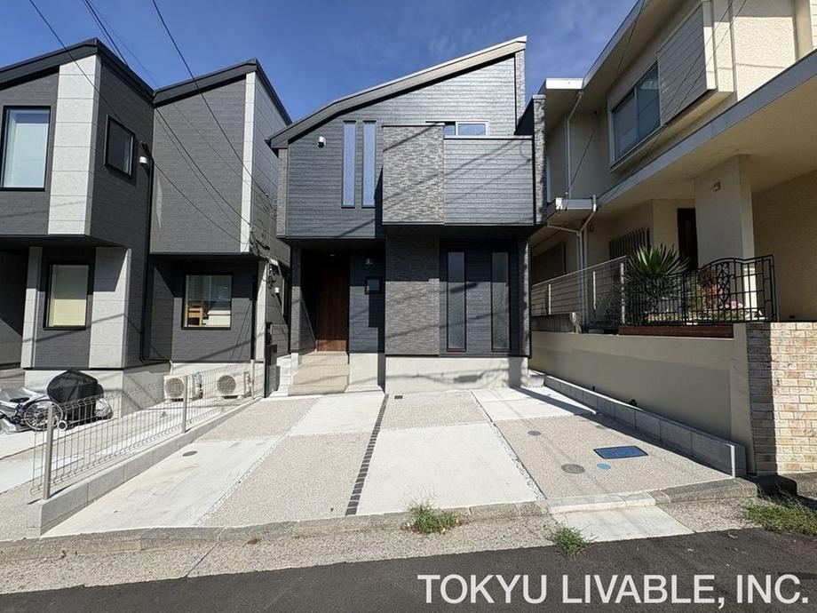 4LDK house in Naka Ward, Yokohama, Kanagawa - Photo 1