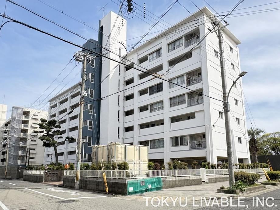 3LDK apartment in Nishinomiya, Hyogo - Photo 1