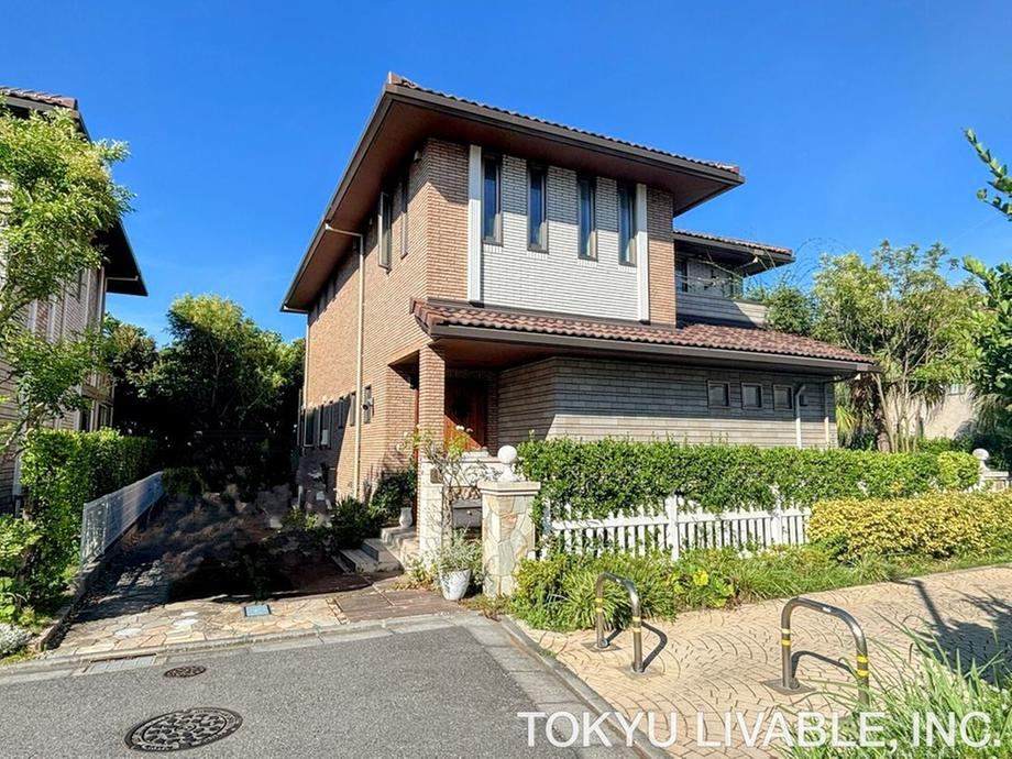 4LDK+S house in Urayasu, Chiba - Photo 1