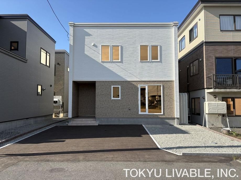 4LDK house in Kita Ward, Sapporo, Hokkaido - Photo 1