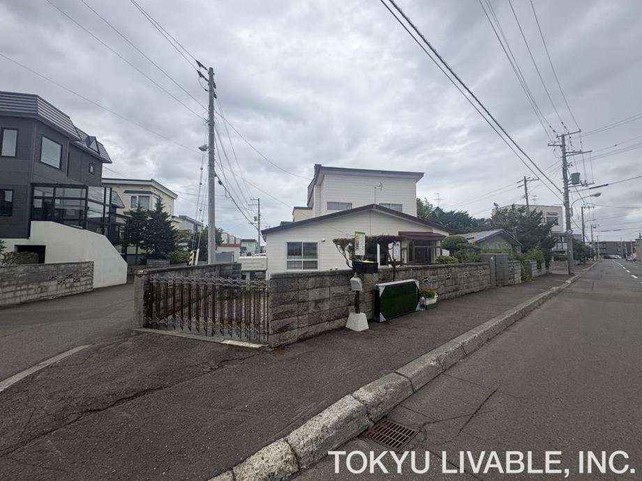 223 m² land in Higashi Ward, Sapporo, Hokkaido - Photo 1
