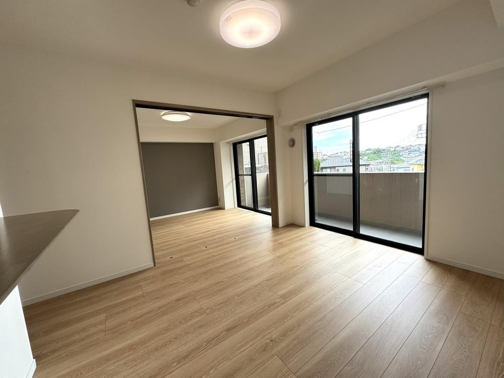 3LDK apartment in Minami Ward, Yokohama, Kanagawa - Photo 1