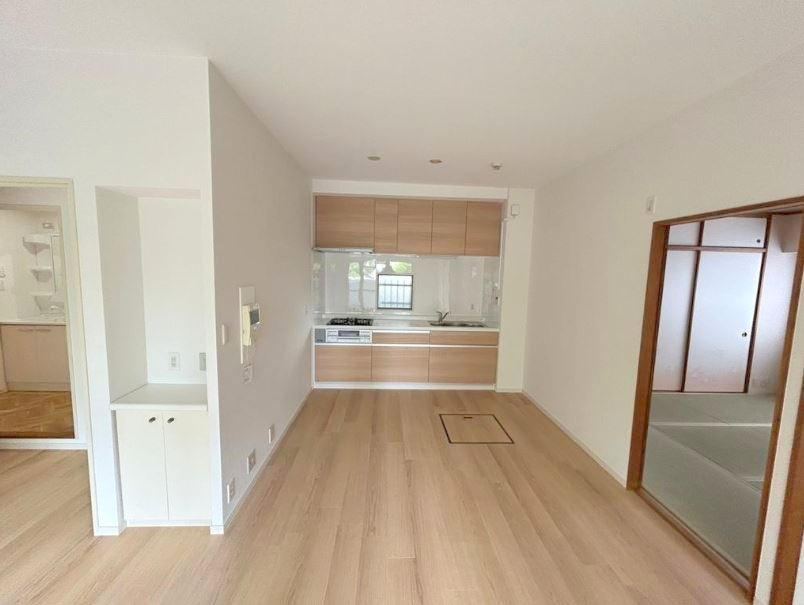 3LDK apartment in Konohana Ward, Osaka - Photo 1