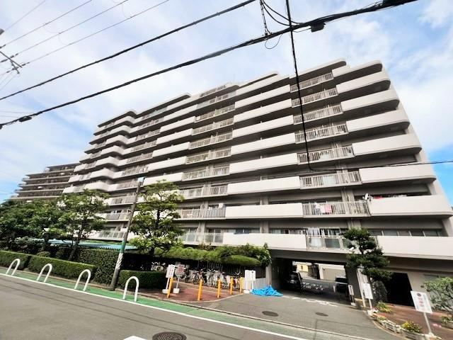4LDK apartment in Sakai Ward, Sakai, Osaka - Photo 1