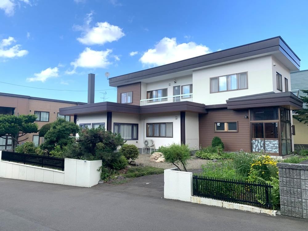 4LDK+S house in Minami Ward, Sapporo, Hokkaido - Photo 1