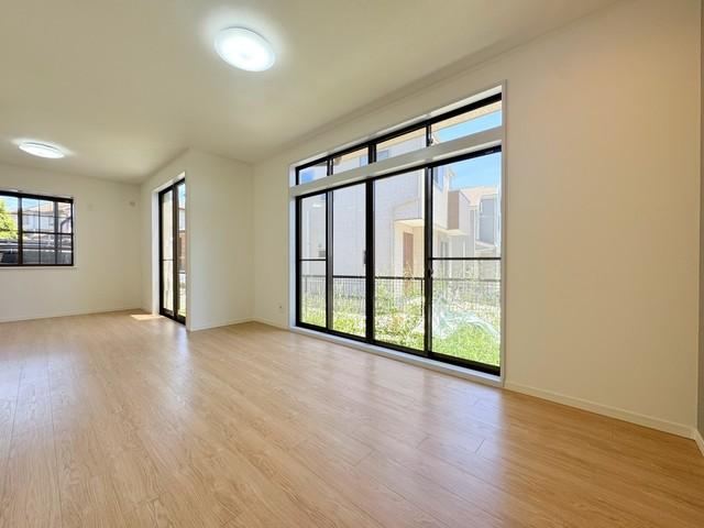 2LDK+S house in Funabashi, Chiba - Photo 1