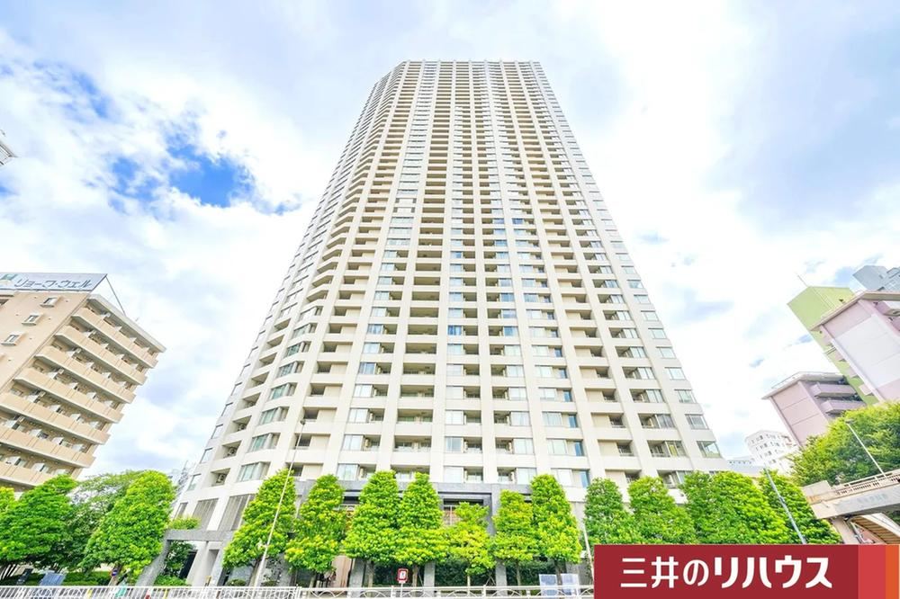 1LDK apartment in Minato Ward, Tokyo - Photo 1