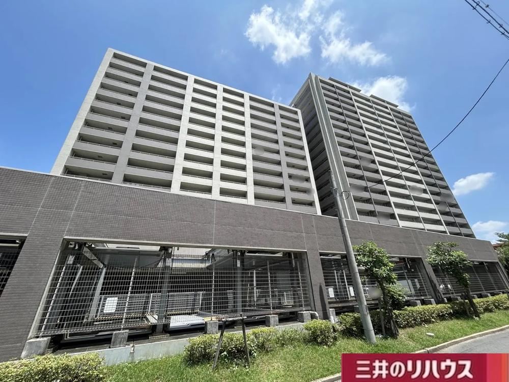 3LDK apartment in Ichinomiya, Aichi - Photo 1