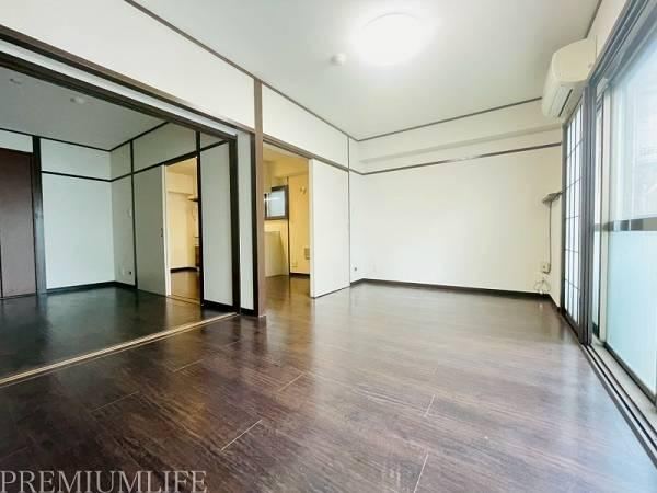 2DK apartment in Minato Ward, Tokyo - Photo 1
