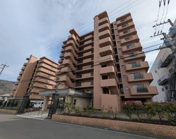 2LDK apartment in Takamatsu, Kagawa - Photo 1