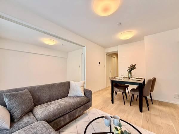 3LDK apartment in Shinjuku Ward, Tokyo - Photo 1