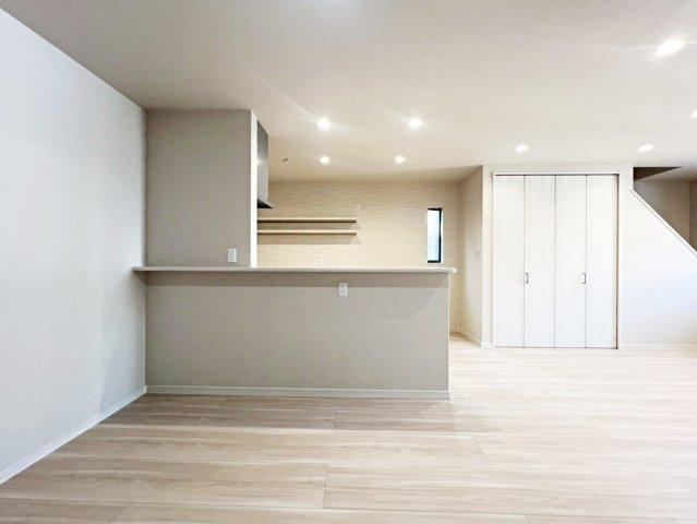 4LDK house in Mino, Osaka - Photo 1