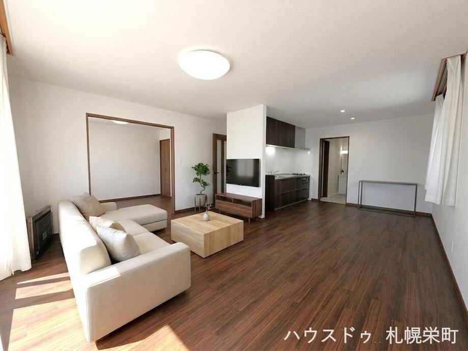 4LDK house in Higashi Ward, Sapporo, Hokkaido - Photo 1