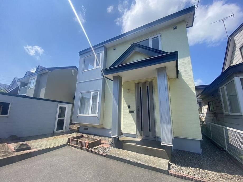 4LDK house in Tomakomai, Hokkaido - Photo 1