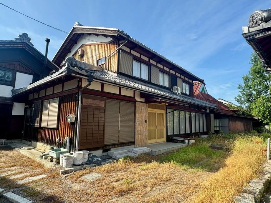 10DK house in Higashiomi, Shiga - Photo 1