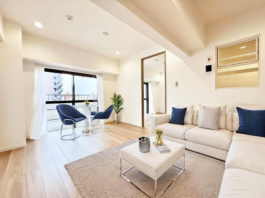 2LDK apartment in Isogo Ward, Yokohama, Kanagawa - Photo 1