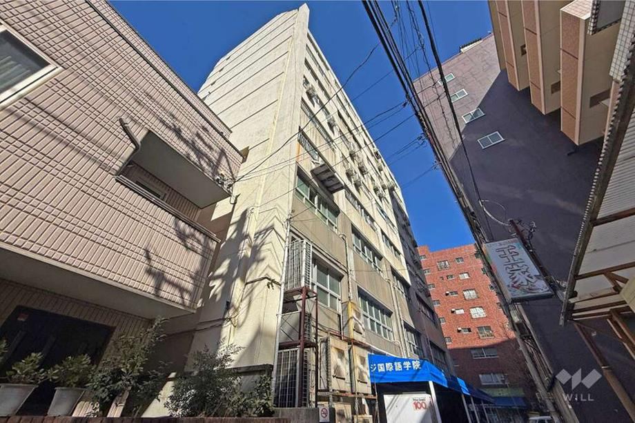 3DK apartment in Shinjuku Ward, Tokyo - Photo 1