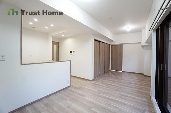 4LDK apartment in Suita, Osaka - Photo 1