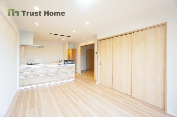 4LDK apartment in Takarazuka, Hyogo - Photo 1