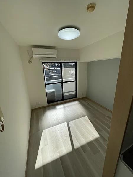 studio apartment in Katsushika Ward, Tokyo - Photo 1
