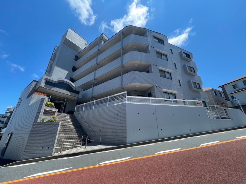 3LDK apartment in Kanazawa Ward, Yokohama, Kanagawa - Photo 1